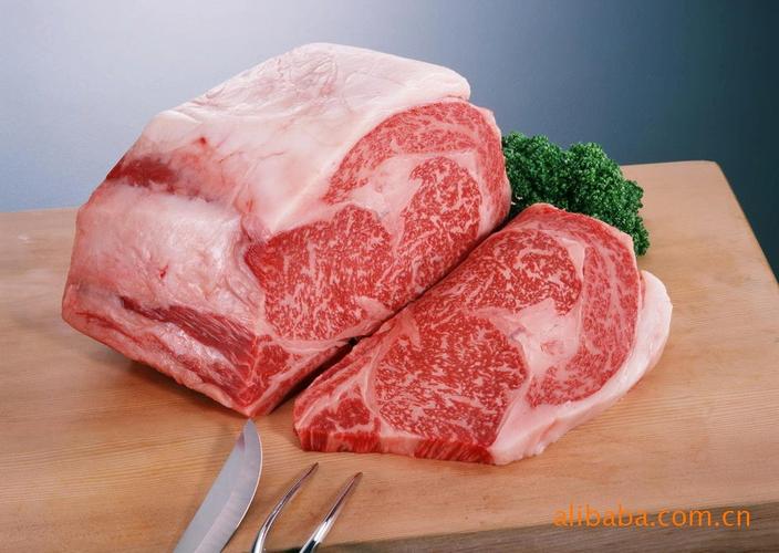 大量供应优质猪肉大排等猪副产品图厂家新鲜猪